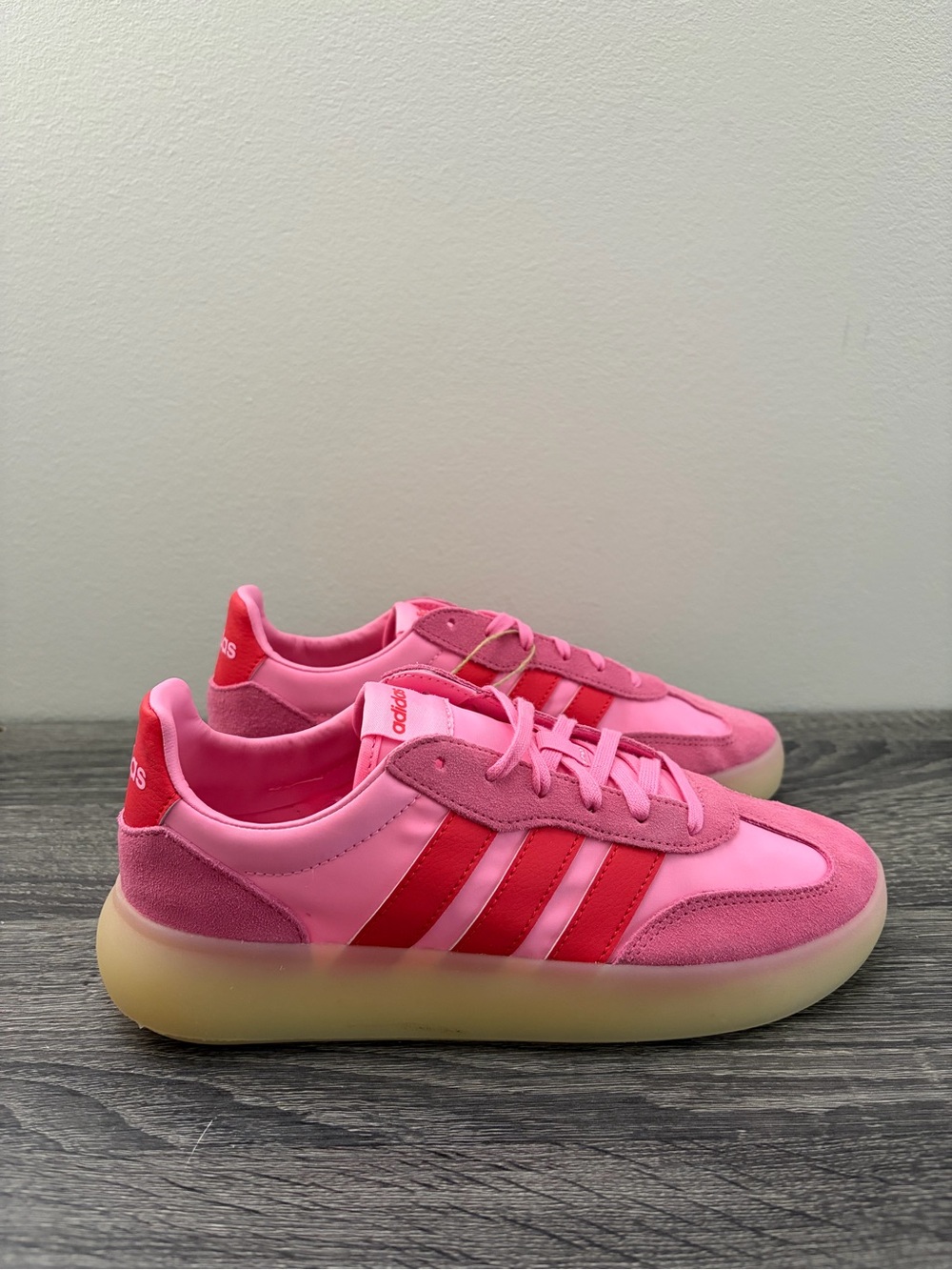 Women's Size 8 Adidas Pink Fashion Sneakers